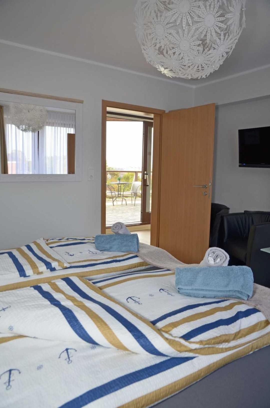 Hotel Zur Seerobbe Куксхавен Екстериор снимка